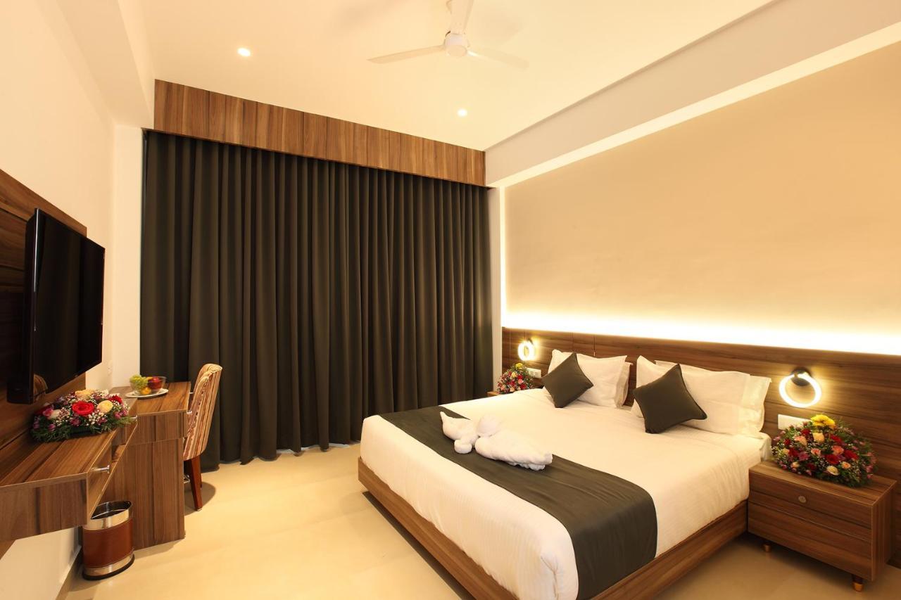 Hotel Maria Park Muvattupuzha Экстерьер фото