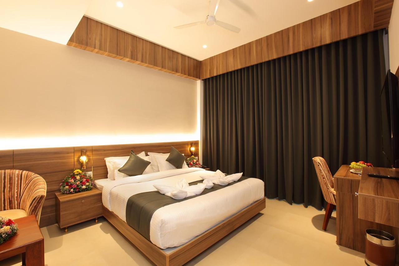 Hotel Maria Park Muvattupuzha Экстерьер фото